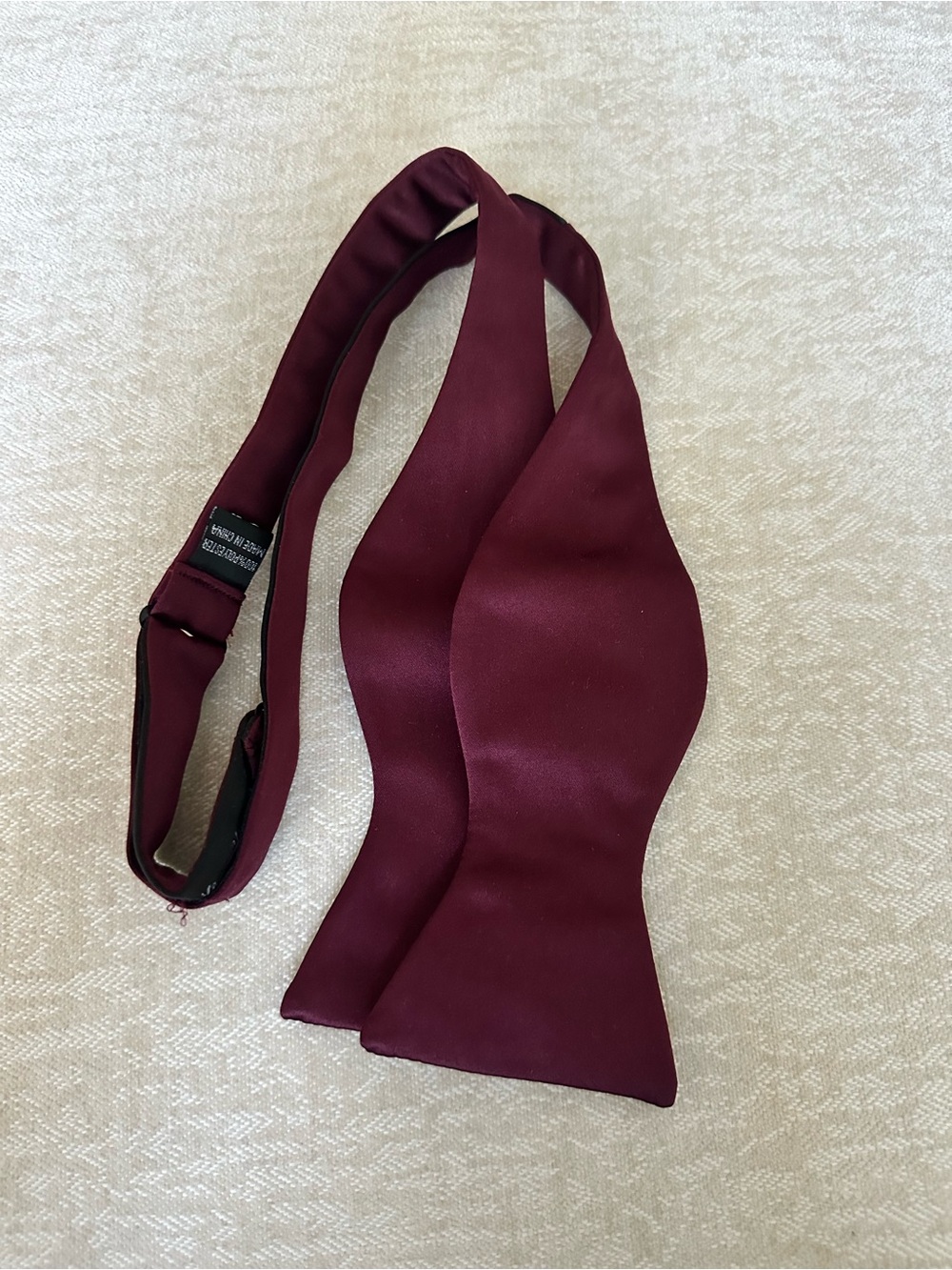 Bow tie